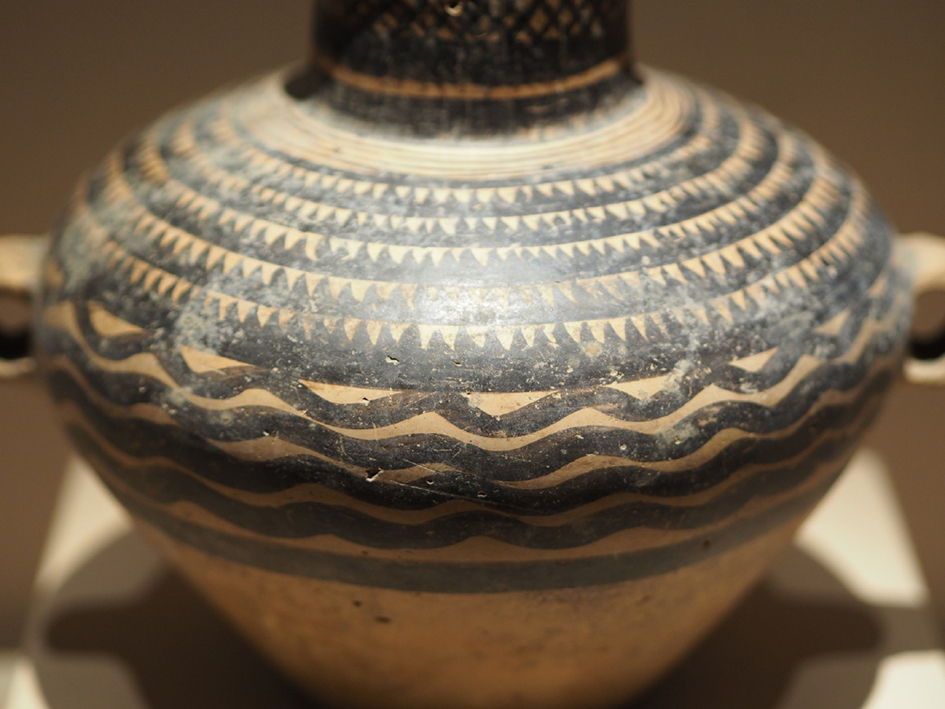 新手必看！陶艺纹饰入门：3种基础纹饰（弦纹、水波纹、网格纹）的制作秘诀(图文)