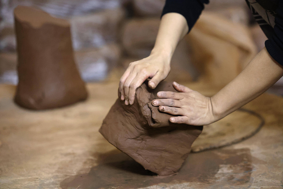 陶艺泥料总开裂？三个湿度控制技巧从揉泥就搞定(图文)